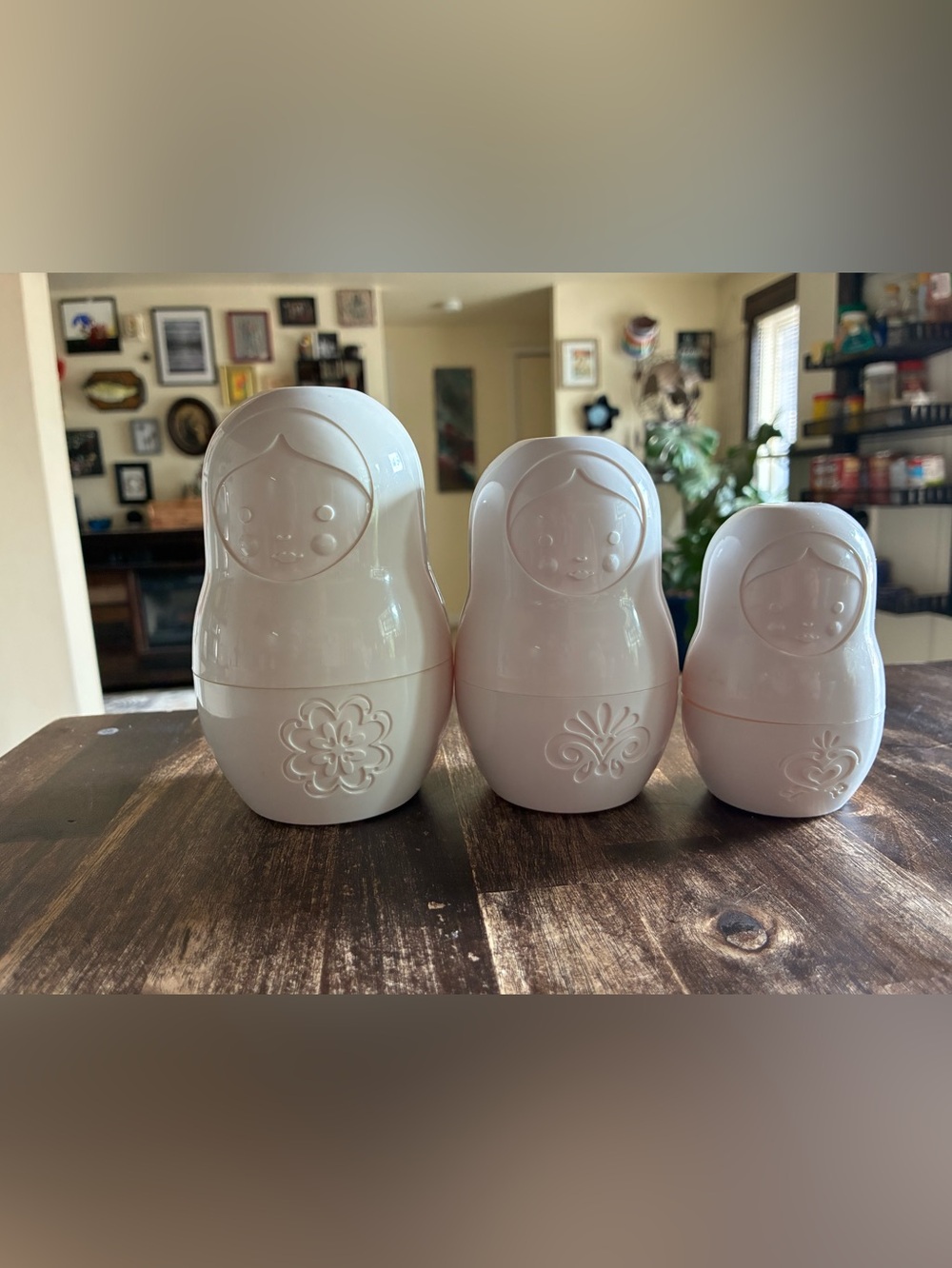 Fred White Nesting Doll Measuring Cups